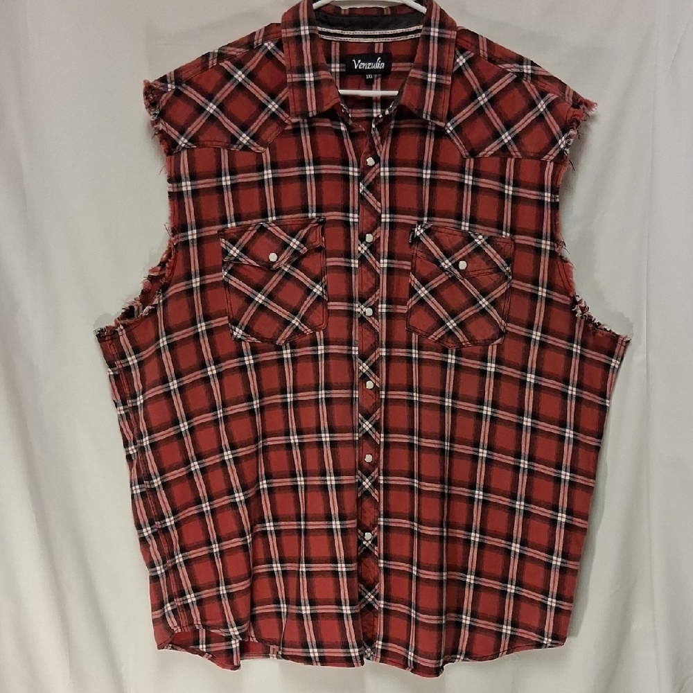 Men's Red Plaid Sleeveless Shirt